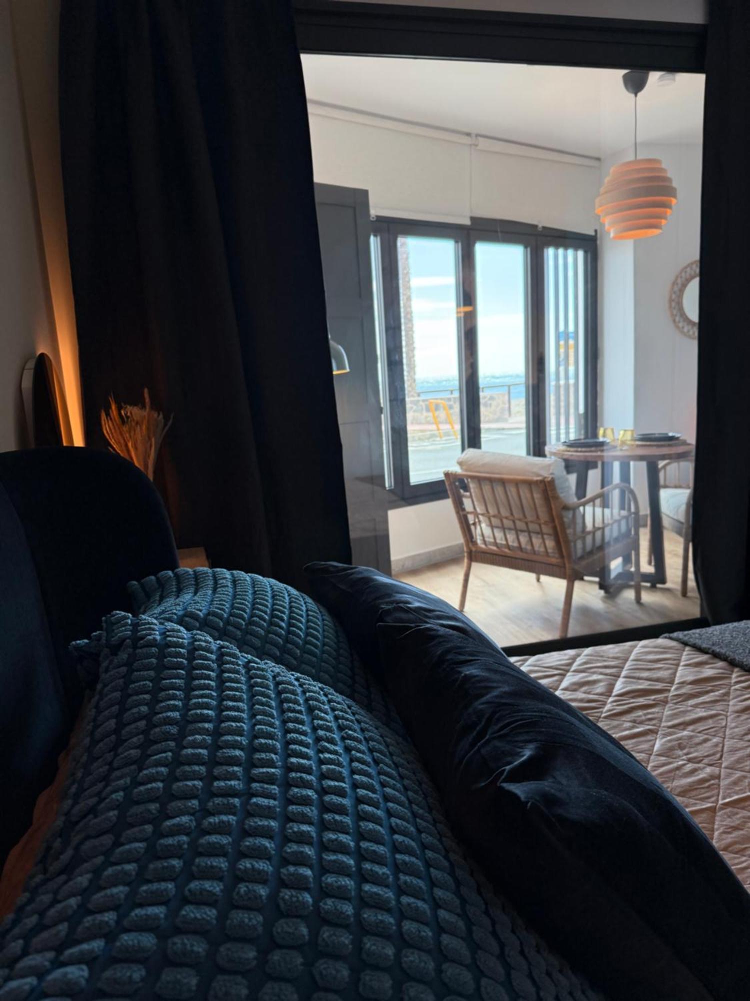 Victoria Loft Acomodação com café da manhã Castell de Ferro Exterior foto