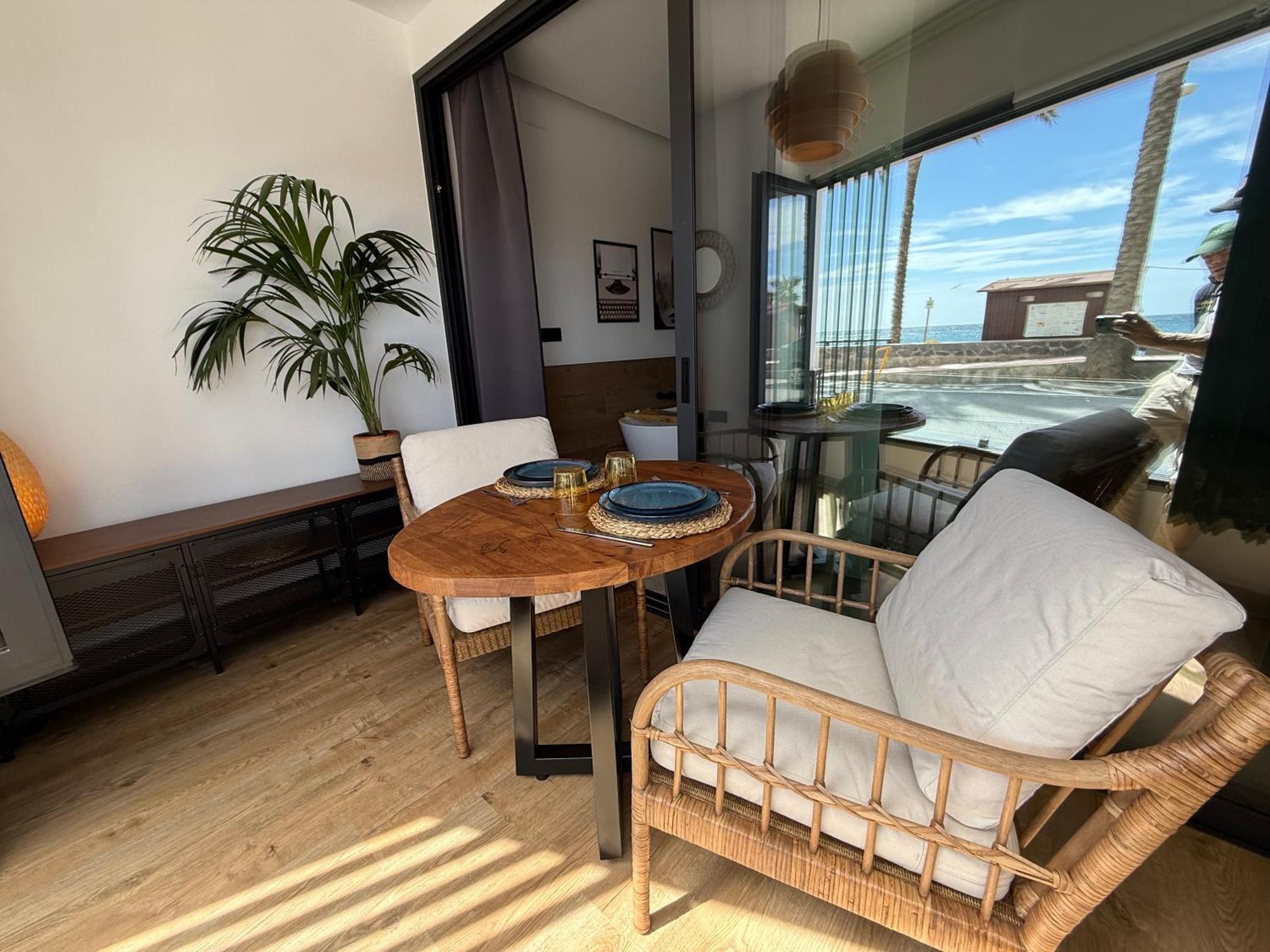 Victoria Loft Acomodação com café da manhã Castell de Ferro Exterior foto