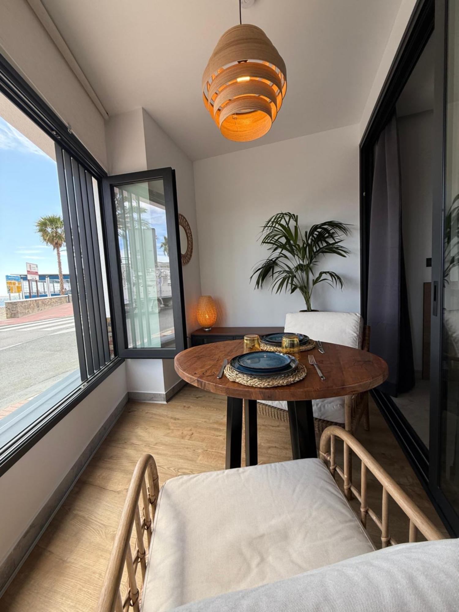 Victoria Loft Acomodação com café da manhã Castell de Ferro Exterior foto