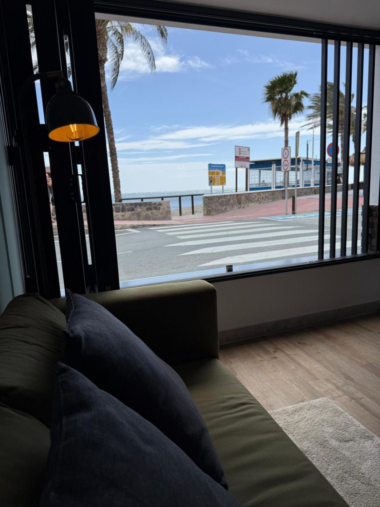 Victoria Loft Acomodação com café da manhã Castell de Ferro Exterior foto